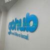 Lô gô mica màu, Logo acrylic gắn tường, Dán lô gô công ty, Lắp lô gô 3D